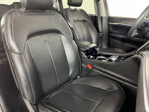 Used 2023 Jeep Grand Cherokee Limited w/ Luxury Tech Group II image 48