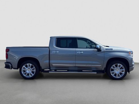 Used 2026 Chevrolet Silverado 1500 High Country w/ High Country Premium Package AWD/4WD image 7