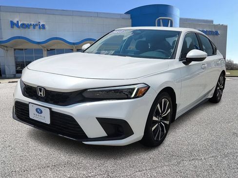Used 2023 Honda Civic EX-L image 2