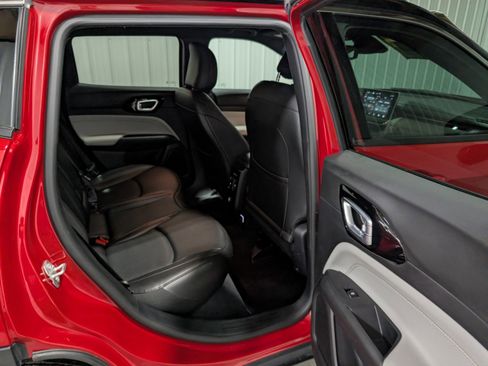 Used 2023 Jeep Compass Limited image 26