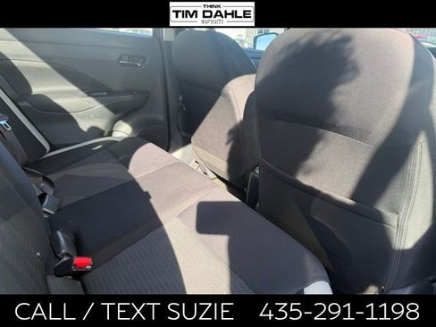 Used 2021 Nissan Versa SV FWD image 15