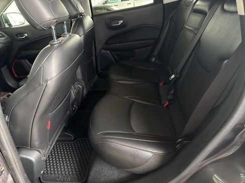 Used 2019 Jeep Compass Trailhawk AWD/4WD image 18