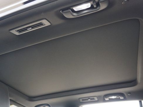 Used 2023 Cadillac XT6 Premium Luxury w/ Technology Package image 36