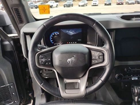 Used 2023 Ford Bronco Everglades image 12
