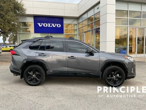 Used 2021 Toyota RAV4 XSE image 9