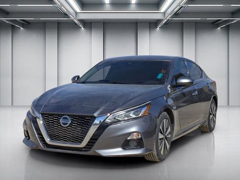 Used 2019 Nissan Altima 2.5 SL FWD image 3