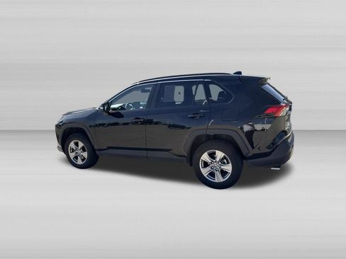 Used 2025 Toyota RAV4 XLE AWD/4WD image 10