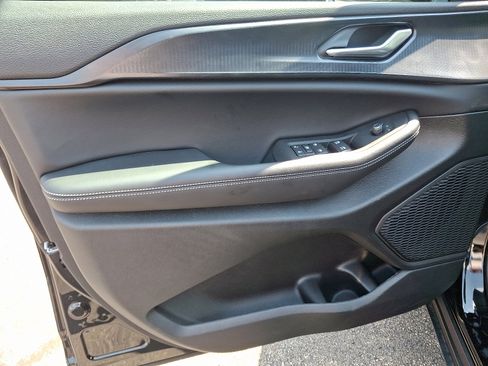 New 2025 Jeep Grand Cherokee L Altitude image 10