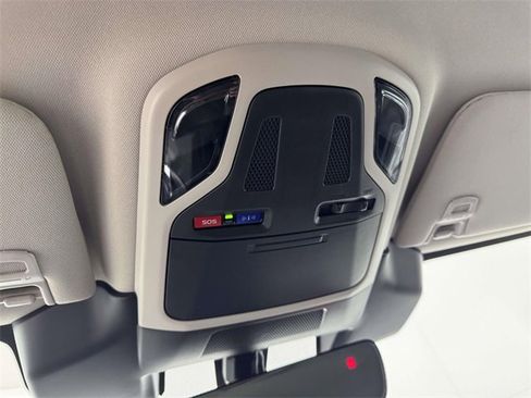 Used 2024 Subaru Outback Premium image 25