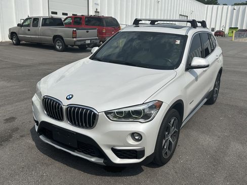 Used 2017 BMW X1 xDrive28i AWD/4WD image 5