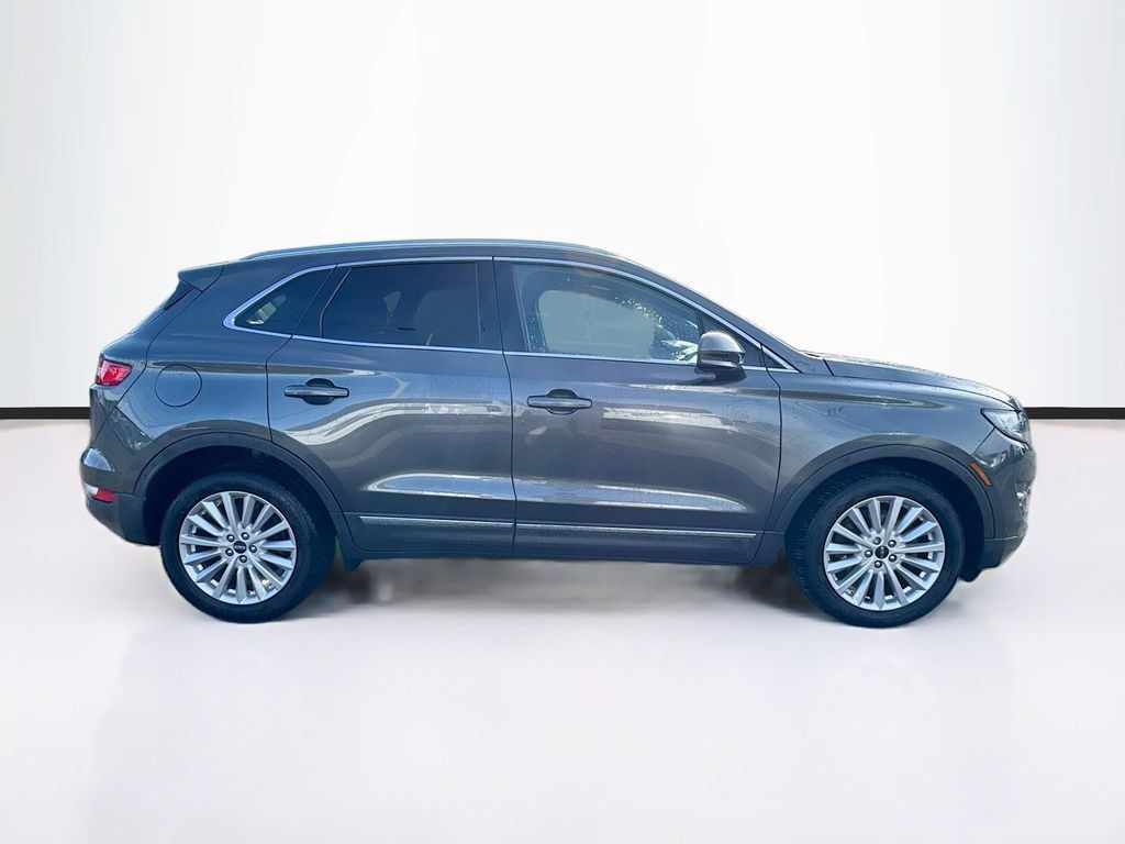 Used 2019 Lincoln MKC Premiere FWD image 9