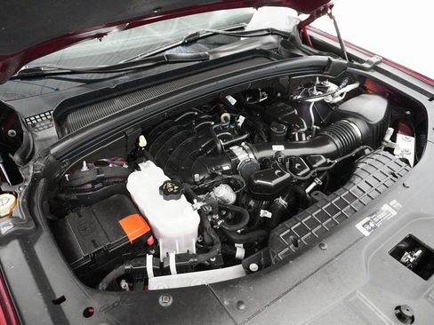 Certified 2024 Jeep Grand Cherokee Laredo image 9