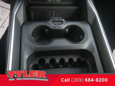 New 2026 RAM 1500 4x4 Crew Cab image 38