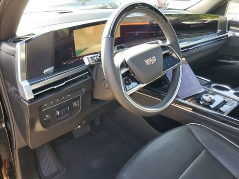 Used 2025 Cadillac Escalade Sport AWD/4WD image 20