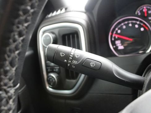 Used 2022 Chevrolet Silverado 1500 LT AWD/4WD image 10
