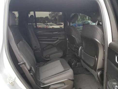 Used 2024 Jeep Grand Cherokee L Laredo AWD/4WD image 19