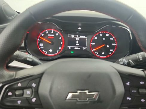 Used 2024 Chevrolet Trax RS FWD image 19