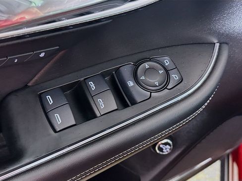 Used 2022 Buick Envision Essence w/ Technology Package I FWD image 17