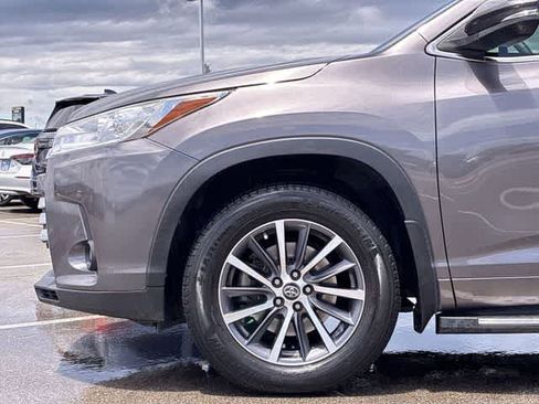 Used 2017 Toyota Highlander XLE FWD image 14