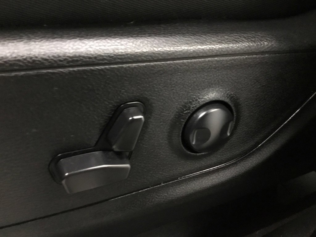Used 2023 RAM 1500 Big Horn AWD/4WD image 8