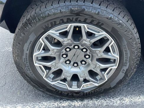 Used 2024 GMC Hummer EV 3X AWD/4WD image 12
