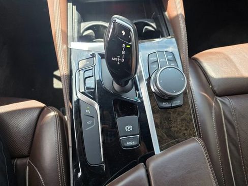 Used 2018 BMW 540i RWD image 26