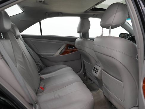Used 2011 Toyota Camry XLE w/ XLE Extra-Value Pkg #1 FWD image 12