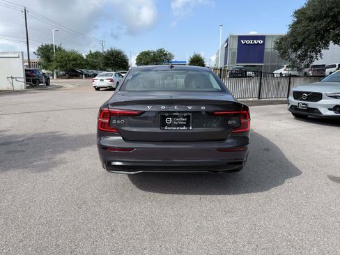 Certified 2025 Volvo S60 B5 Plus w/ Protection Package Premier FWD image 5