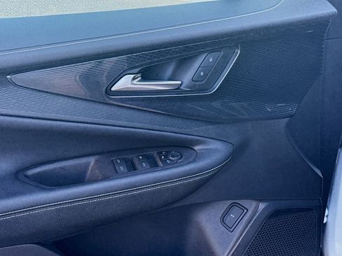 Used 2024 Chevrolet Blazer EV LT image 17