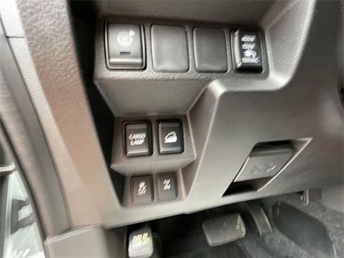 Used 2024 Nissan Frontier PRO-4X w/ Pro Convenience Package image 24