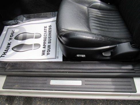 Used 2005 Ford Thunderbird Deluxe RWD image 18