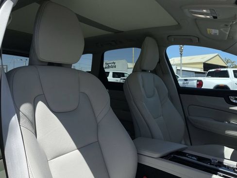 Used 2023 Volvo XC60 B5 Plus w/ Climate Package AWD/4WD image 27