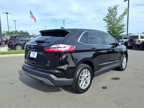 Certified 2024 Ford Edge SEL w/ Convenience Package AWD/4WD image 3
