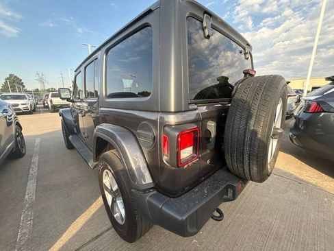 Used 2020 Jeep Wrangler Unlimited Sahara AWD/4WD image 11