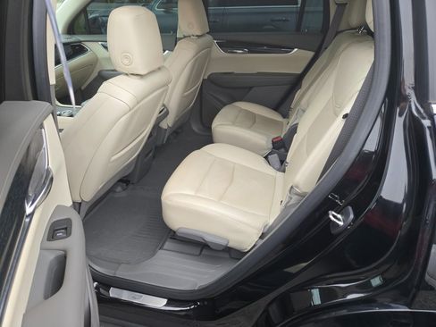 Used 2020 Cadillac XT6 Premium Luxury image 8