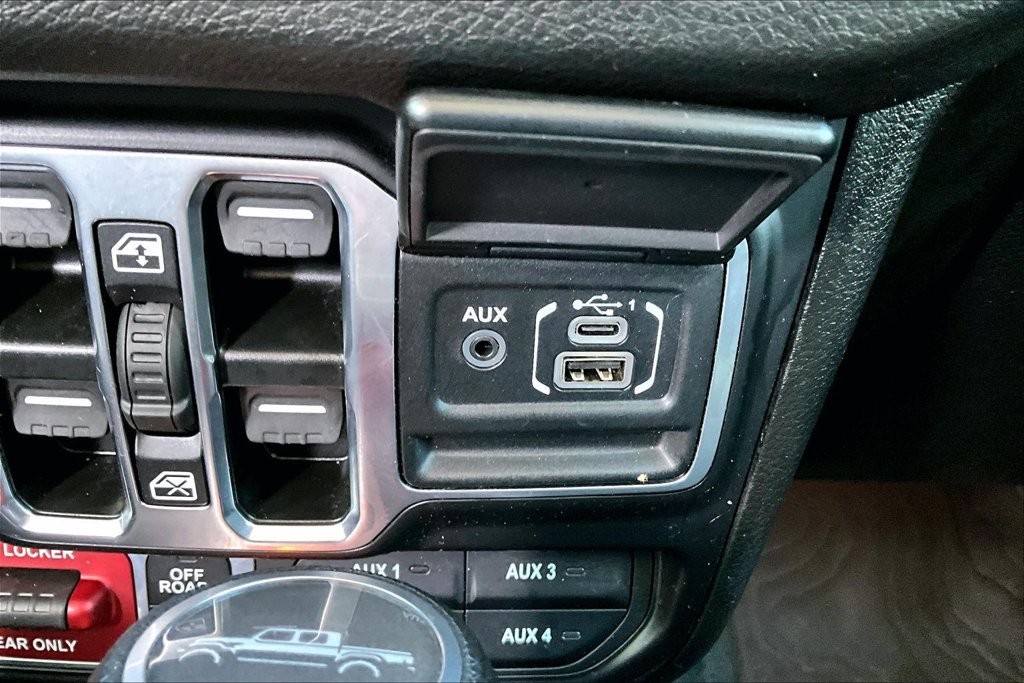 Used 2024 Jeep Gladiator Sport AWD/4WD image 33