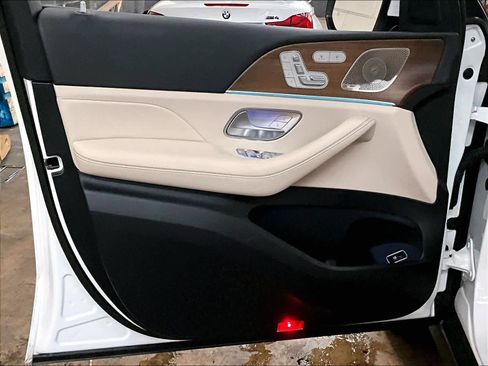 Used 2025 Mercedes-Benz GLE 350 4MATIC image 24