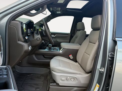 New 2026 GMC Sierra 1500 SLT w/ SLT Premium Package AWD/4WD image 9