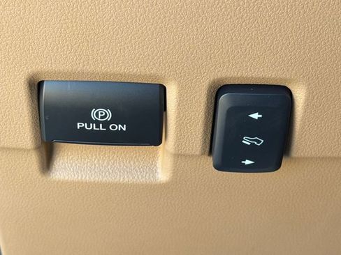 New 2025 Ford F250 Lariat w/ Chrome Package image 24