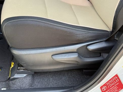 Used 2017 Toyota RAV4 XLE FWD image 27
