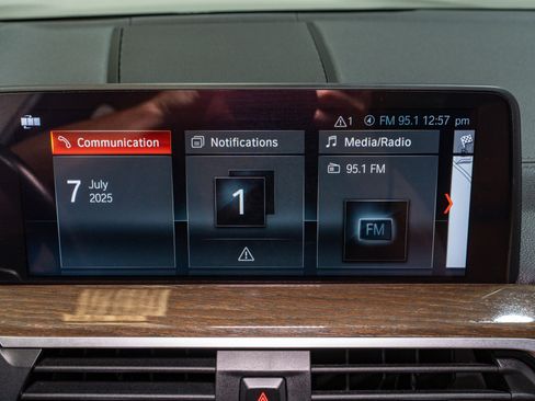 Used 2018 BMW X3 M40i image 23