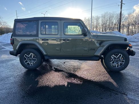 New 2026 Jeep Wrangler Sahara image 8