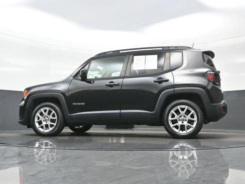 Used 2019 Jeep Renegade Latitude image 24