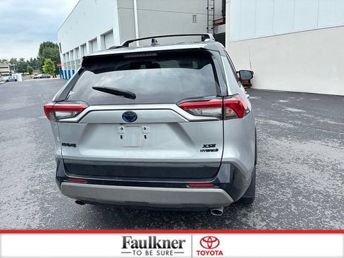 Used 2023 Toyota RAV4 XSE AWD/4WD image 10