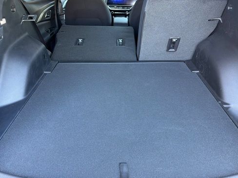 New 2026 Chevrolet Equinox EV LT w/ Comfort Package FWD image 12