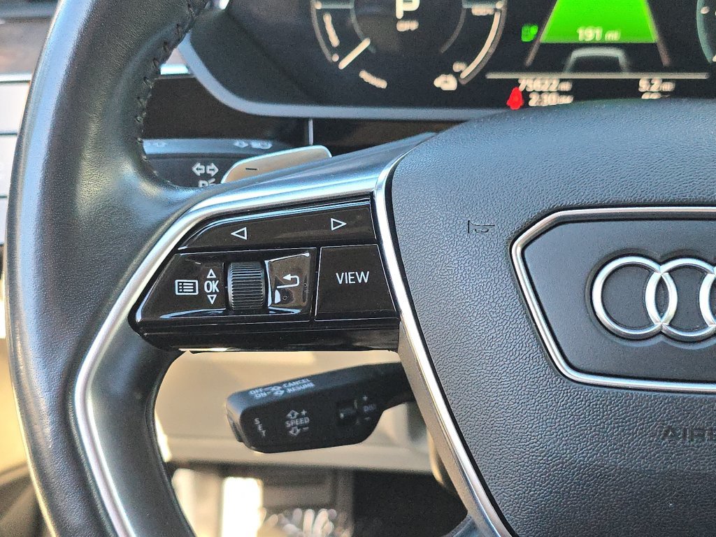 Used 2019 Audi e-tron Prestige w/ Prestige Package AWD/4WD image 23