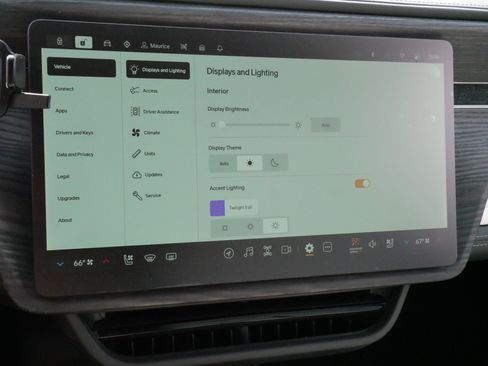 Used 2023 Rivian R1S Adventure AWD/4WD image 22