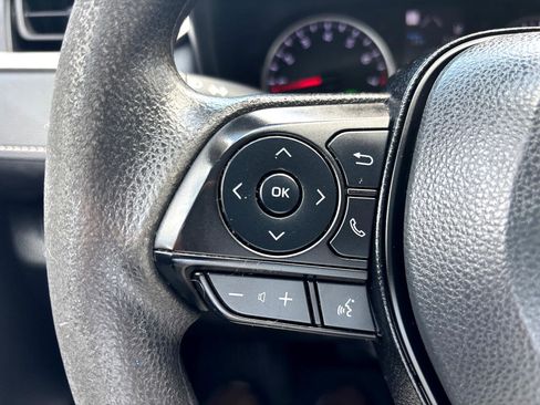 Used 2022 Toyota RAV4 XLE image 15