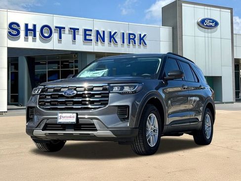 New 2026 Ford Explorer Active RWD image 3