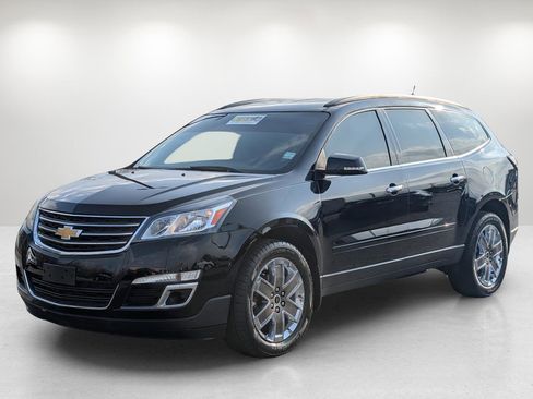 Used 2017 Chevrolet Traverse LT w/ Style and Technology Package image 1